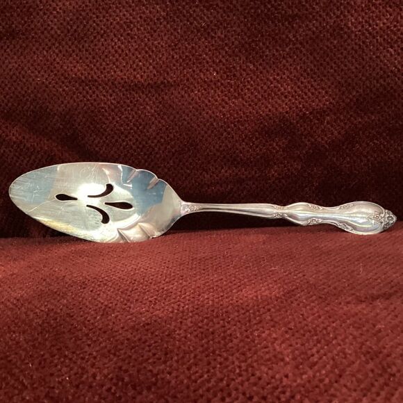 Slotted Vintage Rogers & Bros serving cake or pie server - Picture 1 of 7